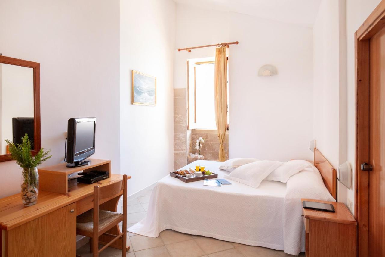 Hotel Punta San Francesco Vieste Ngoại thất bức ảnh