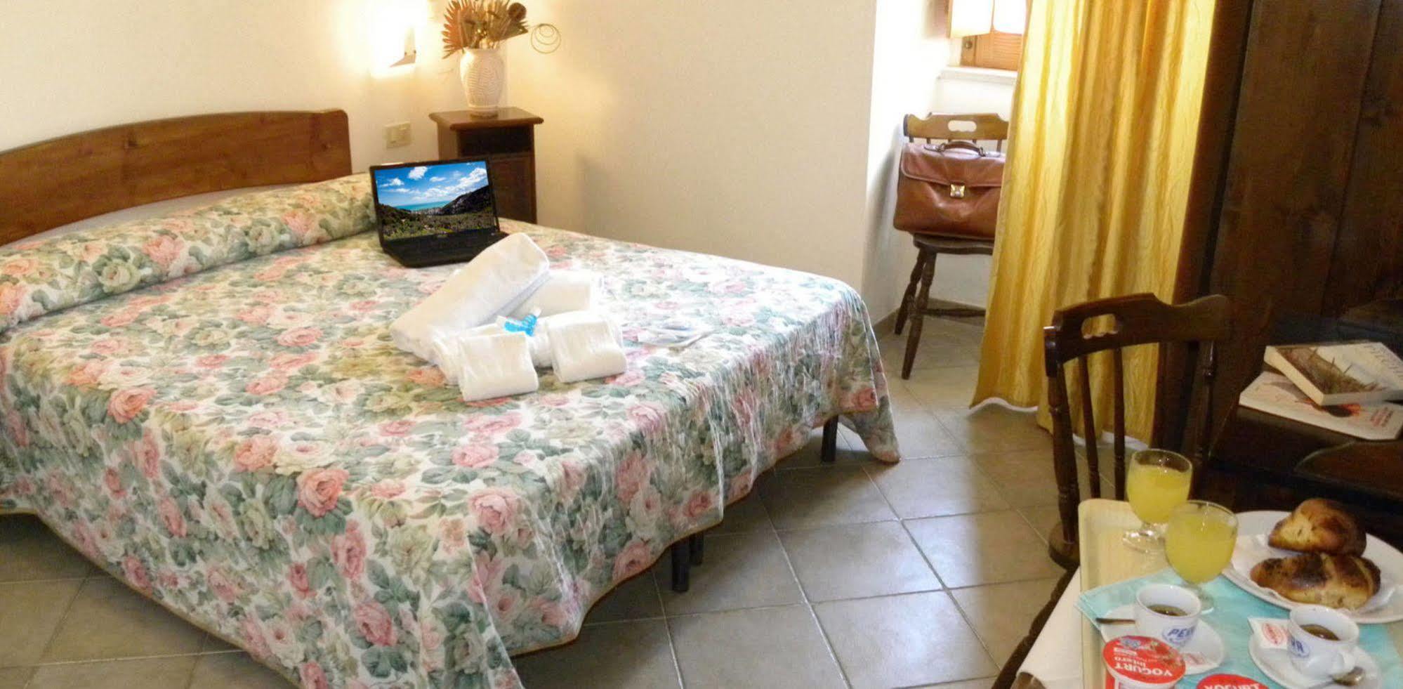 Hotel Punta San Francesco Vieste Ngoại thất bức ảnh